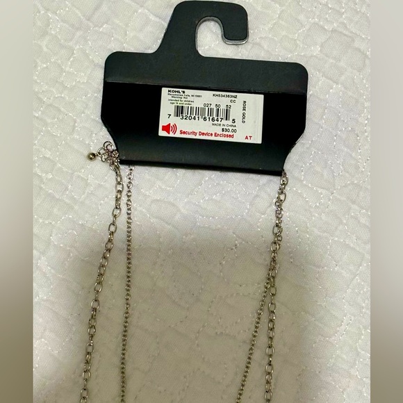 NWT!!! Metal multi circle charms two layer necklace - Picture 7 of 8